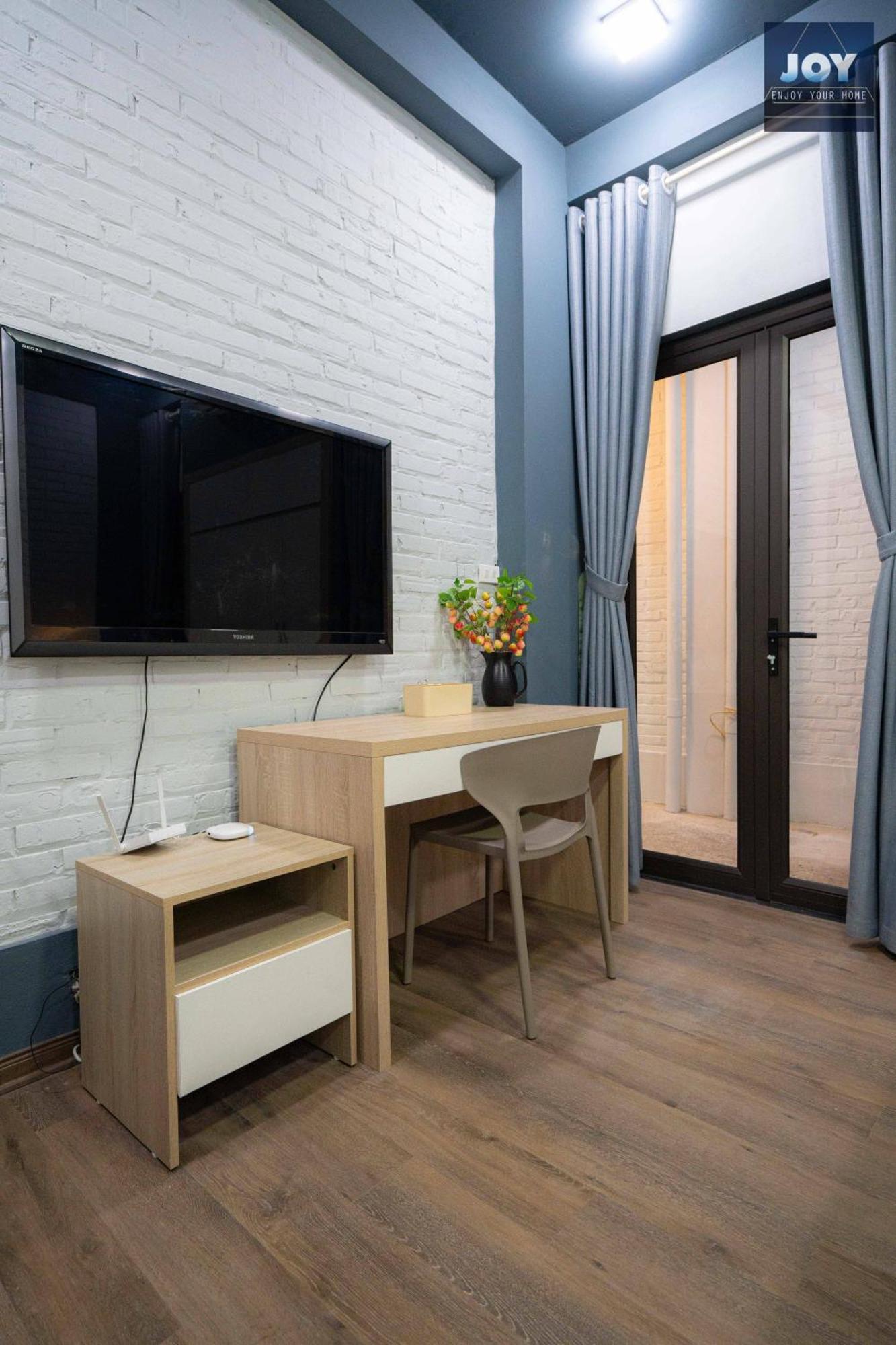 Khách sạn hẻo lánh Joy Tay Ho