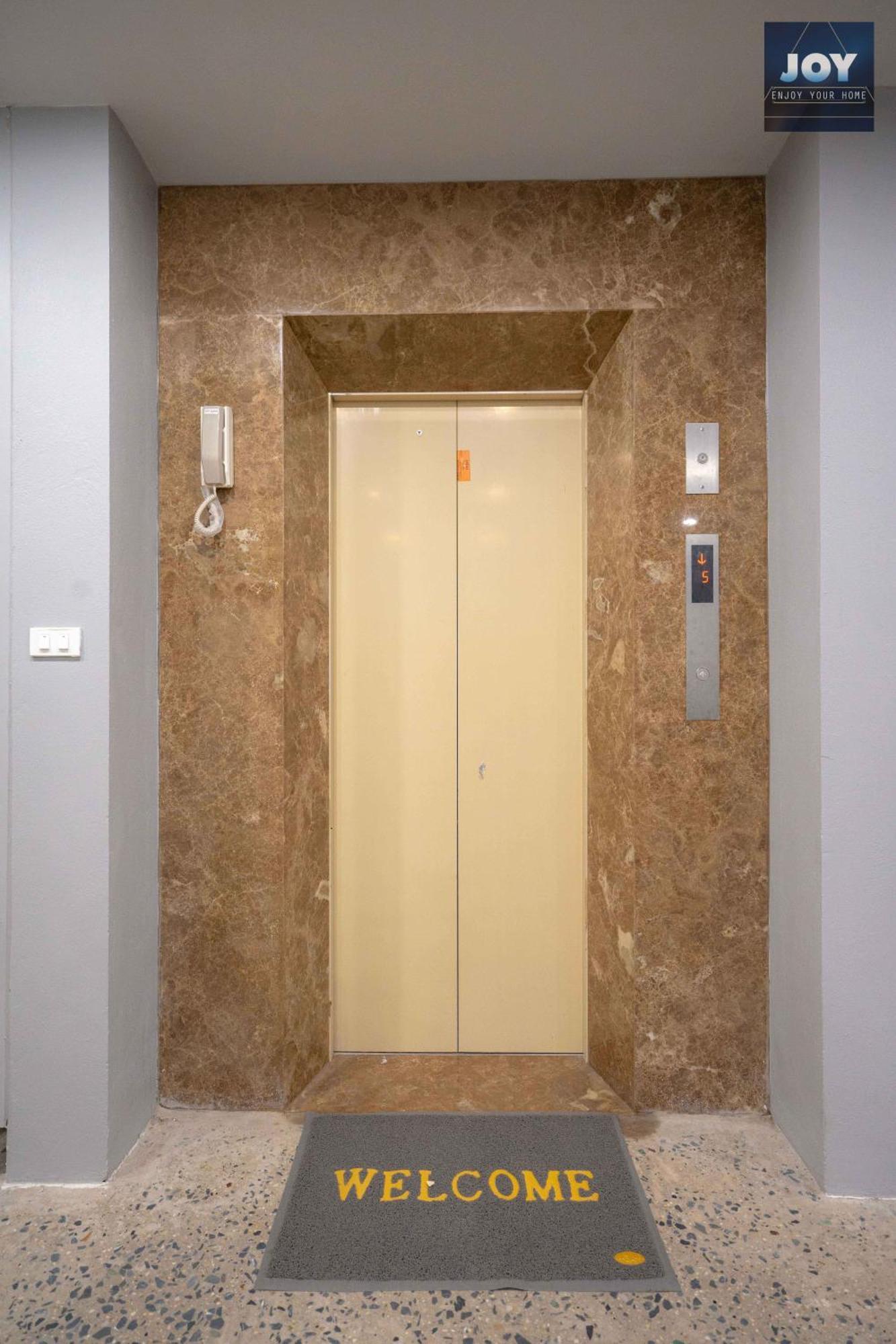 Joy Tay Ho Khách sạn hẻo lánh 3*